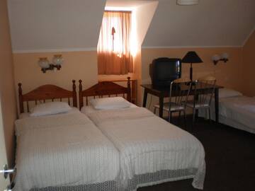 Фото номера Трехместный номер Отель Hotel Getliin г. Saku 2